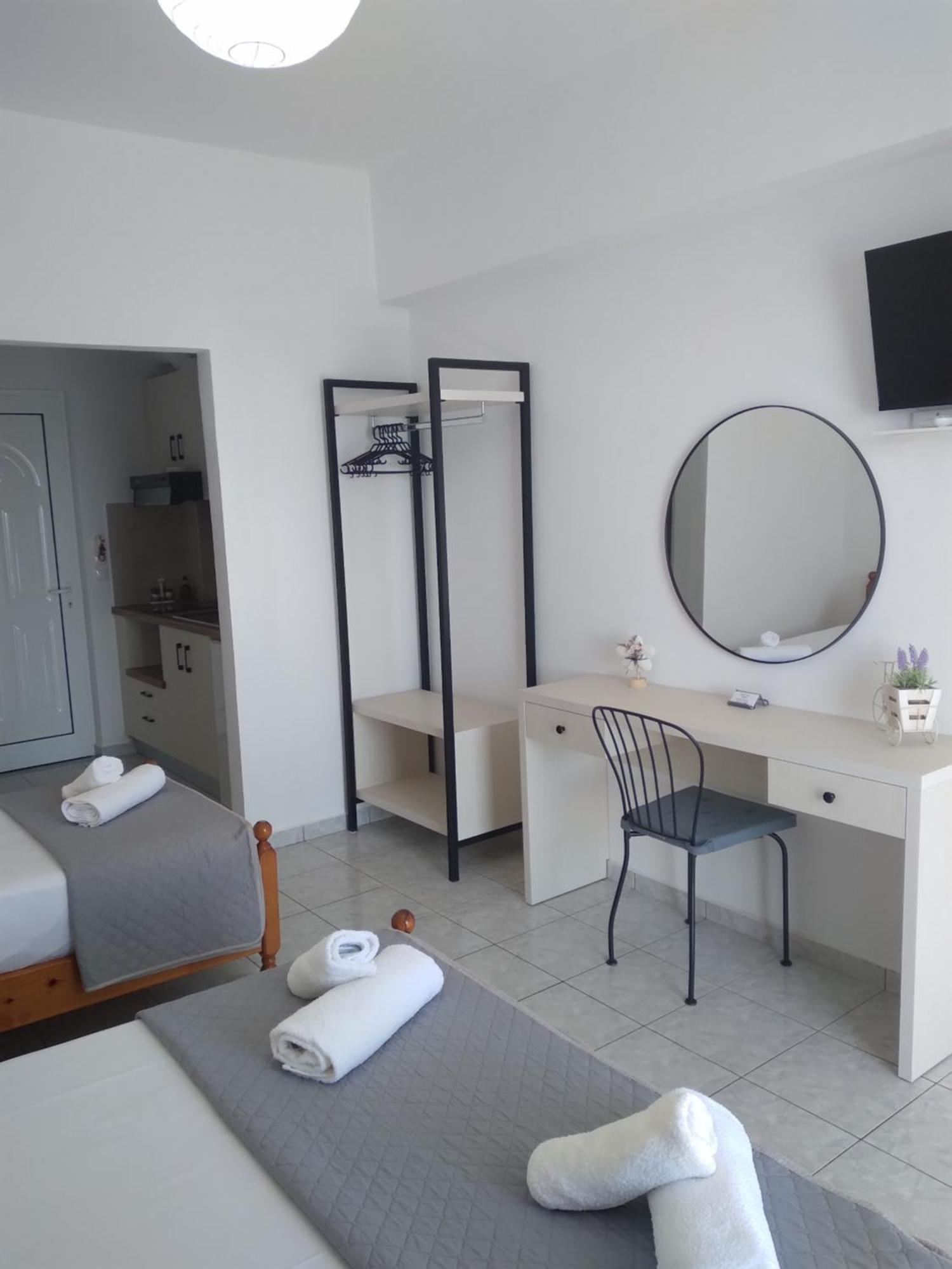 Nadim Rooms Himare Exterior photo